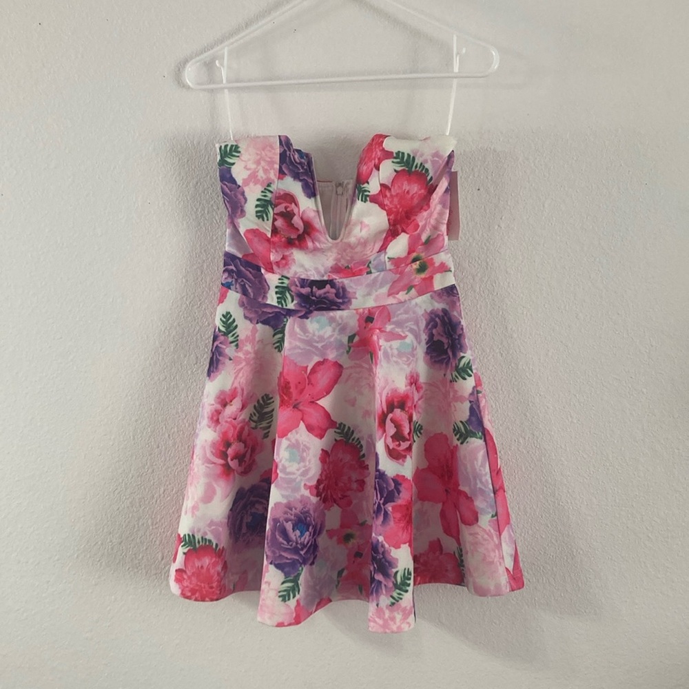 Medium floral boutique dress